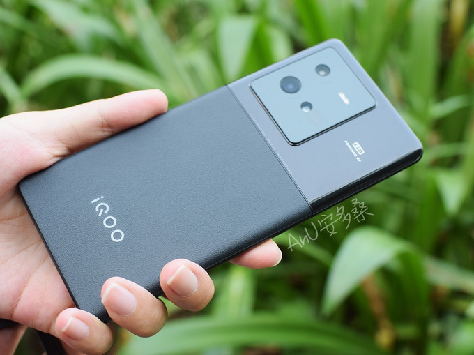 vivo手机怎么样 真可以iqoo 10 pro 