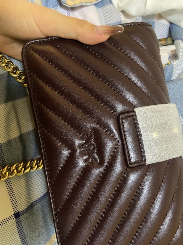 
包包还行，挺软的，趁这次活动买的，不知