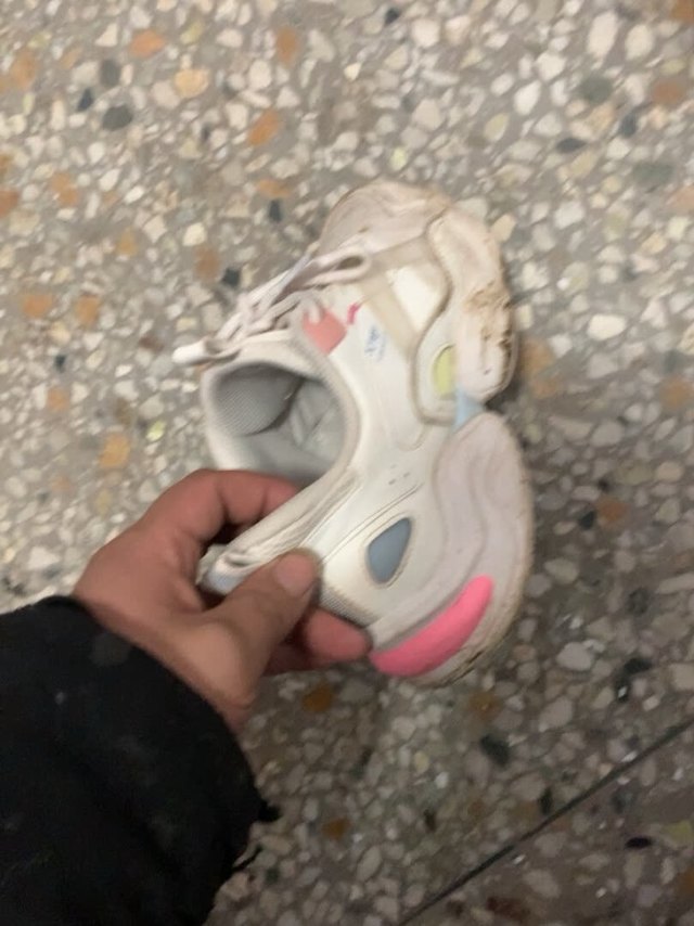 这个好鞋子非常好穿了好长时间才来评价的