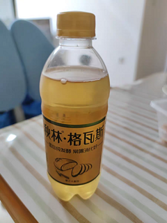 闺蜜聚餐不能少秋林格瓦斯