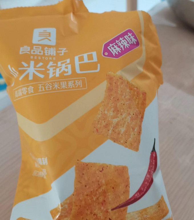 良品铺子膨化食品