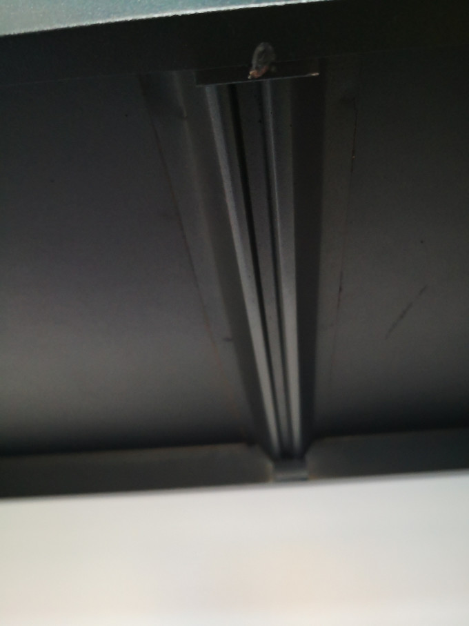 水天一方客厅置物架