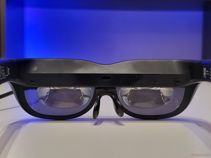 iPhone 也能用：联想展出Glasses T1智能眼镜，采用 Micro-OLED屏