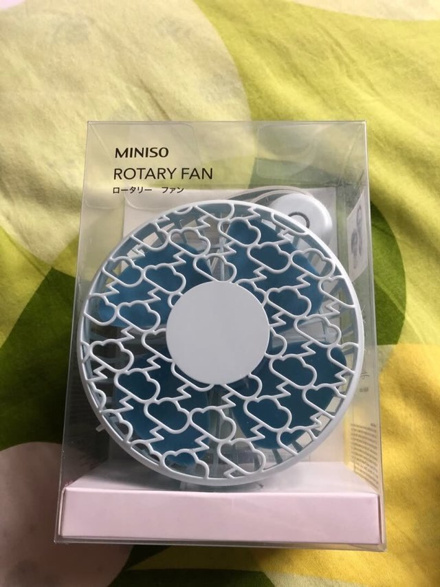 很不错的一款手持电风扇，个人非常喜欢这家