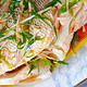 中秋家宴上的清蒸鲈鱼，想鱼肉细嫩又鲜美，牢记“4大烹饪要点”