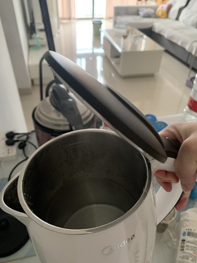 美的电水壶