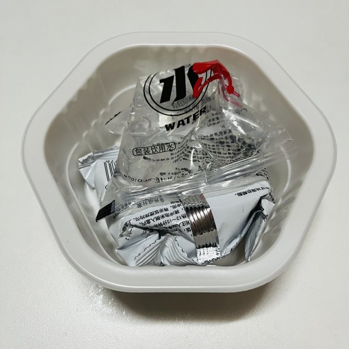 乱劈才自热食品