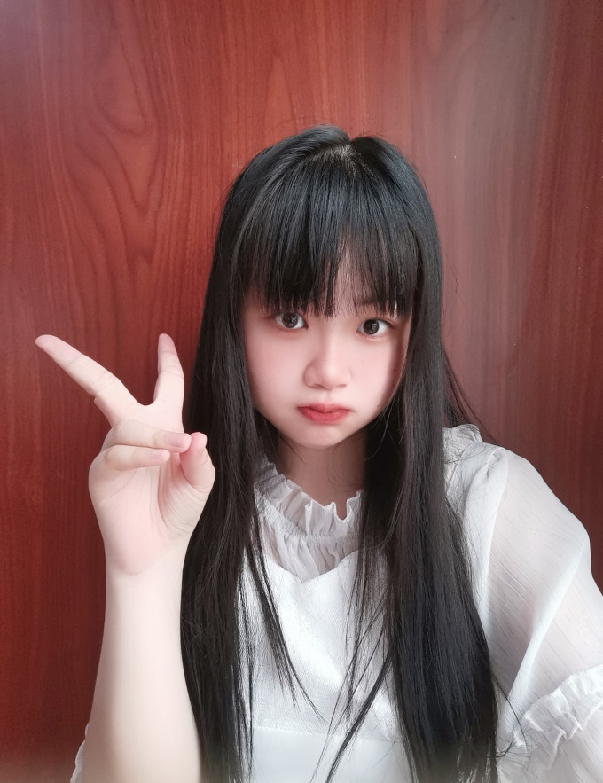 山楂浆果连衣裙