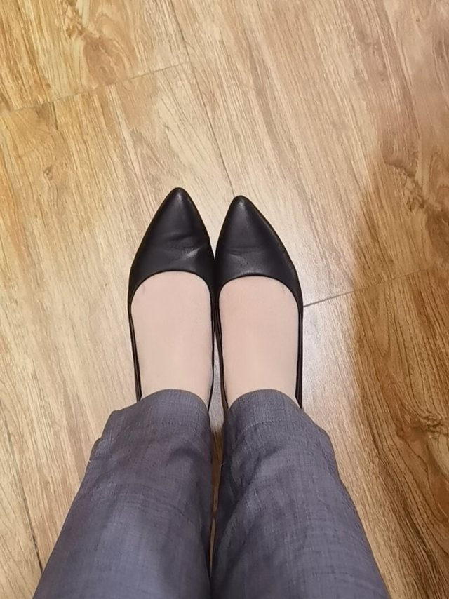 这是无限次回购该款其乐鞋子了。简直是上班