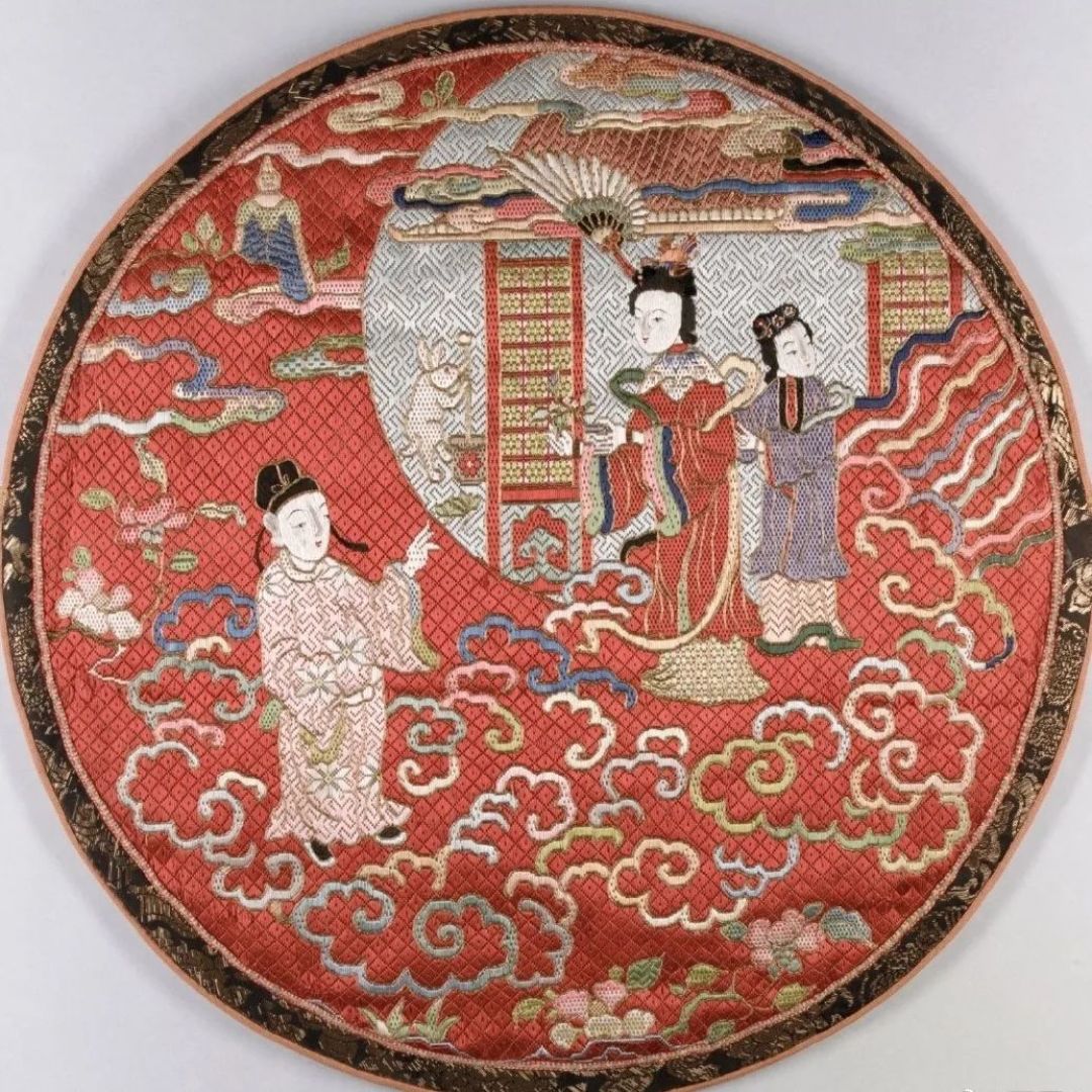 中秋节怎么度过最有仪式感？不如穿上汉服还原古人的节日风雅～