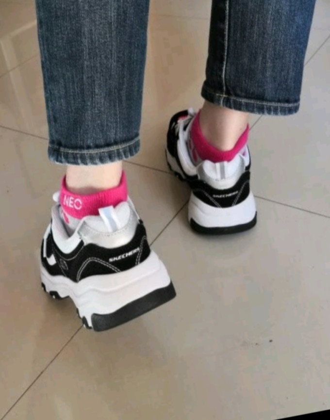 斯凯奇休闲运动鞋
