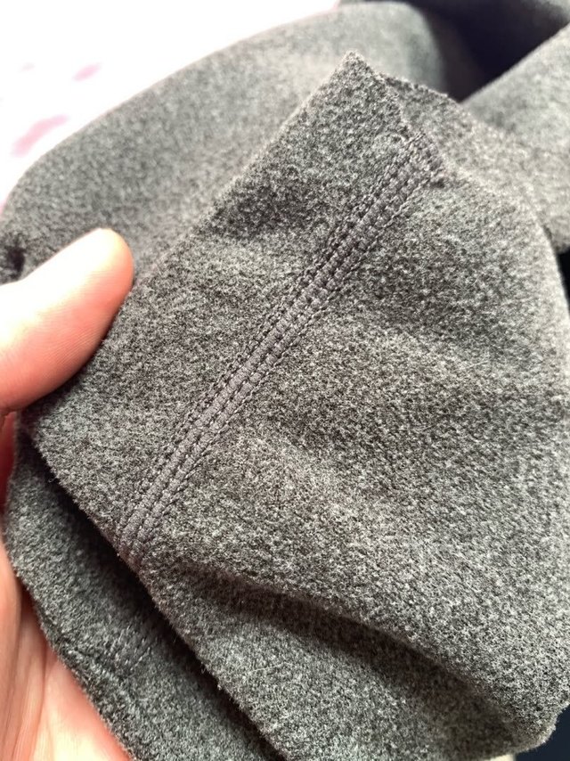 很舒服，也保暖弹性十足！质感非常棒，也很