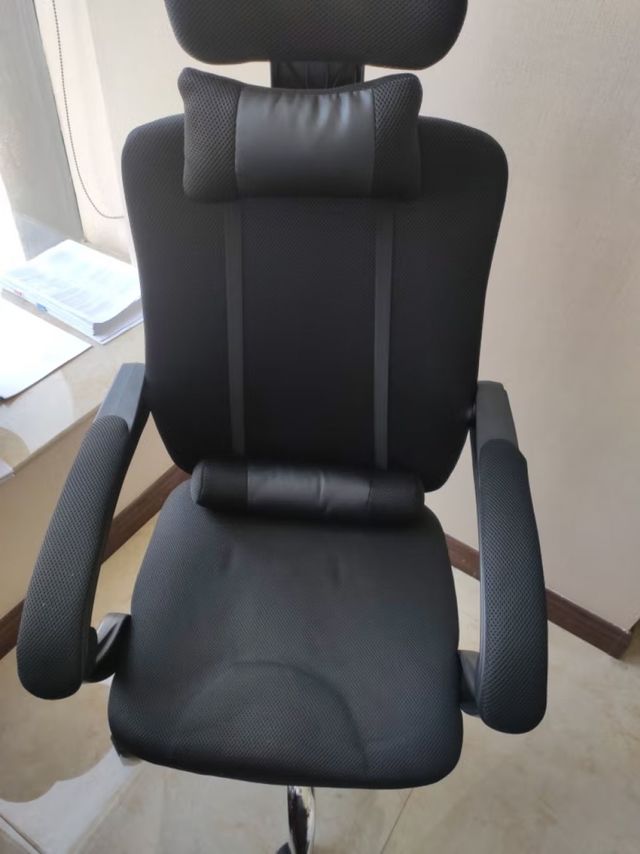 电脑椅