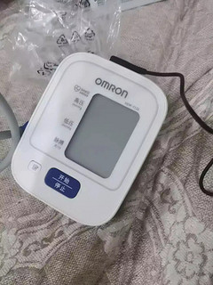 记录血压，用欧姆龙血压计