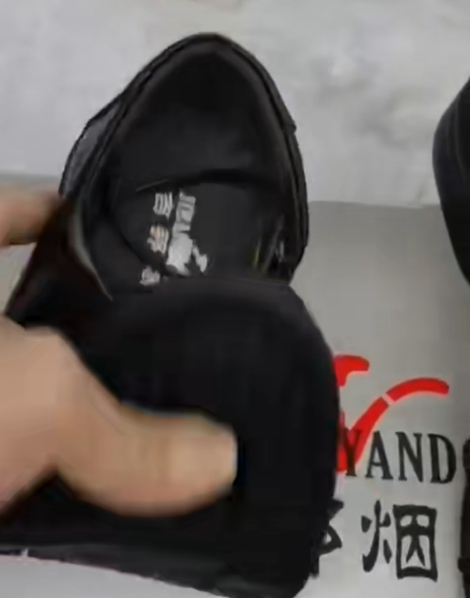 休闲皮鞋