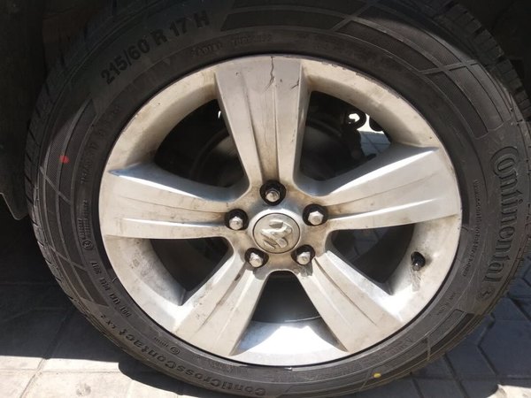 2017年的轮胎看着还行吧跑跑看吧