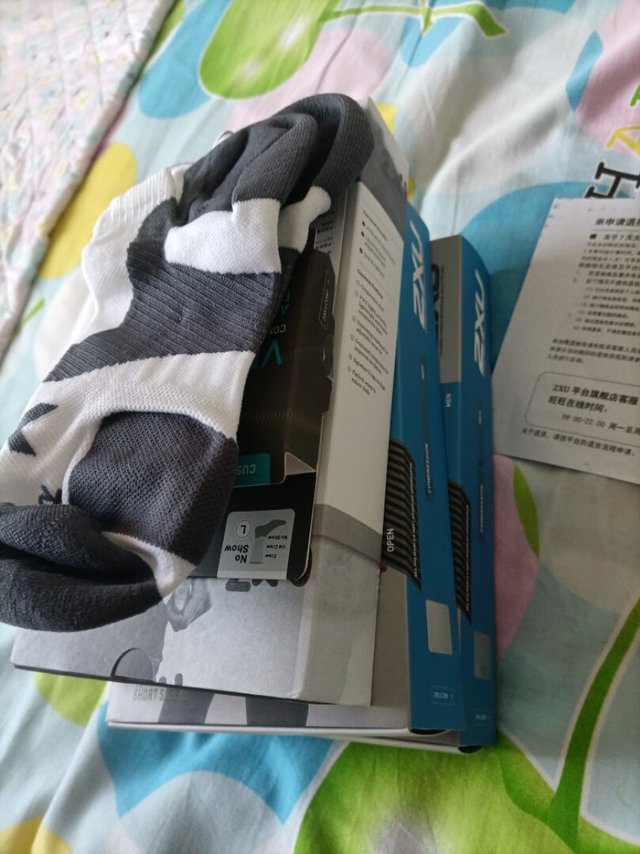 东西真不错，专业装备。价格合适。穿着很舒