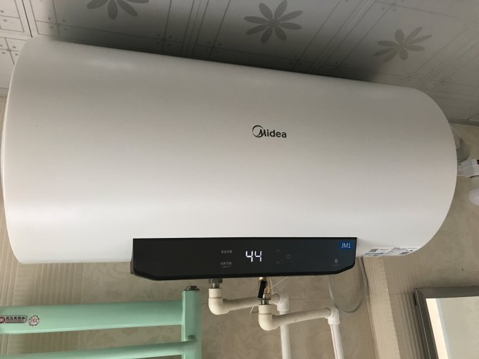美的热水器