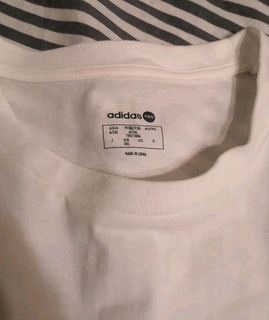 Adidas短袖