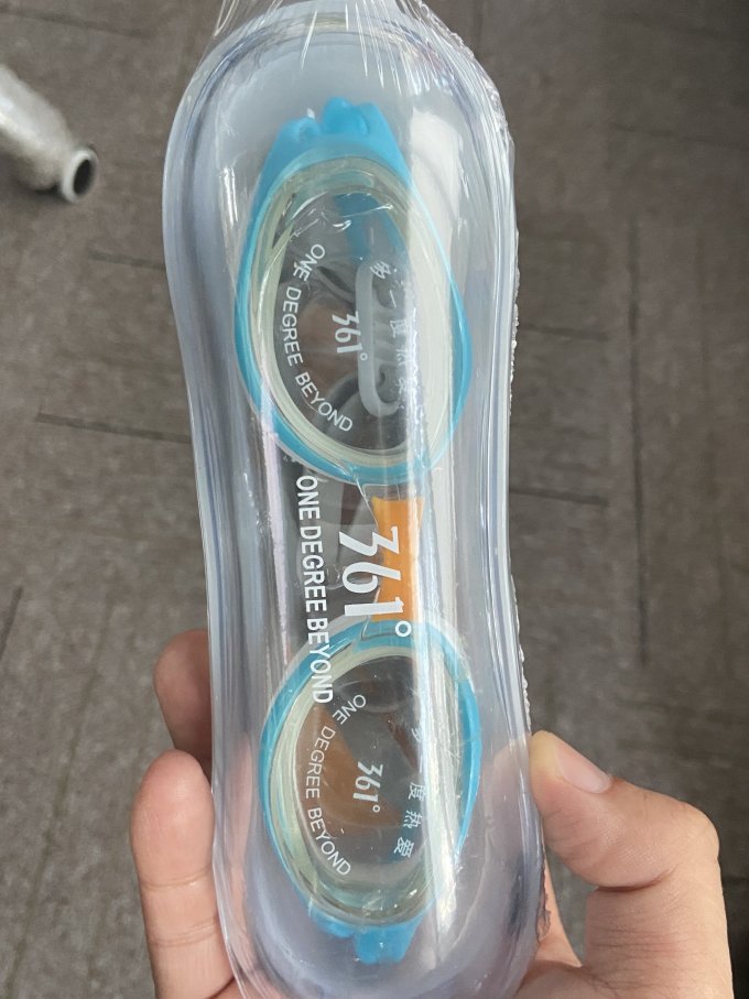 泳镜