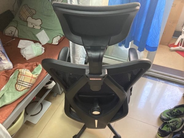椅子相当不错,坐起来特别舒服,基本都是可