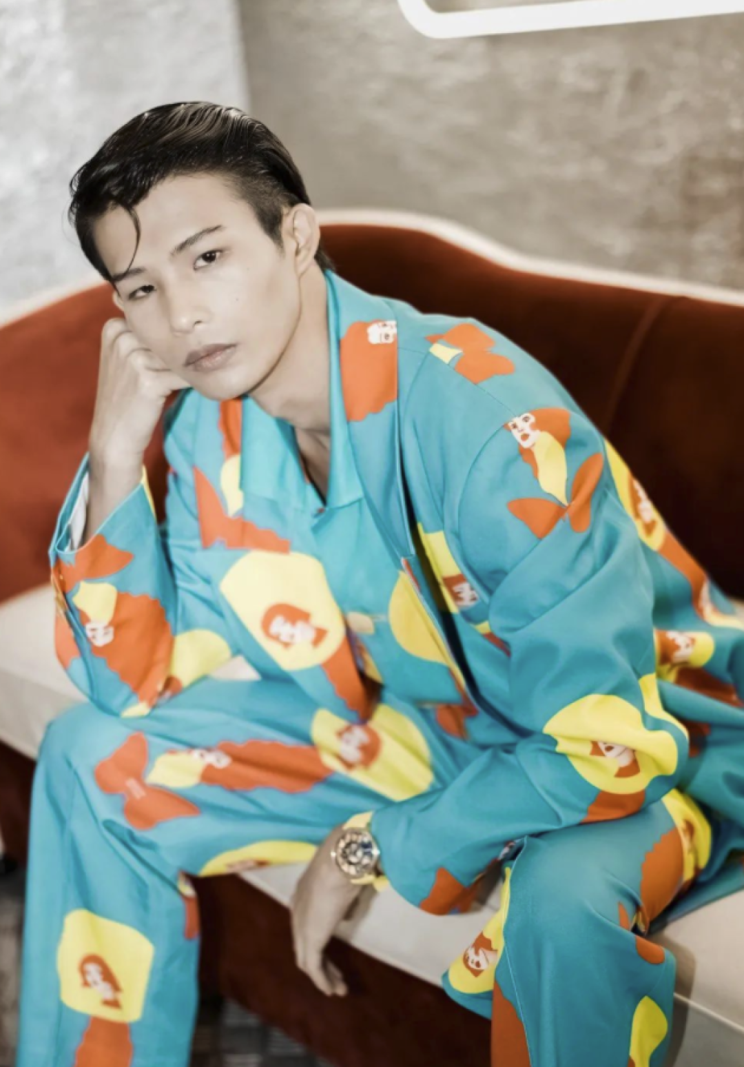 中国设计师真是把「色彩」玩明白了!