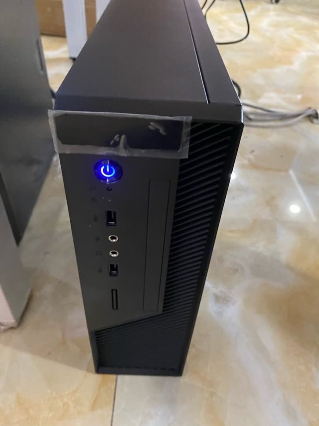 很快收到货了，机子没问题，挺快的，开机几