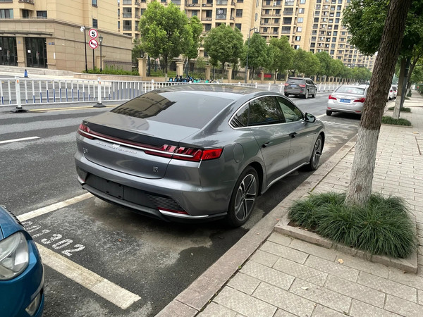 奉劝大家，电池不出省，建议选纯电