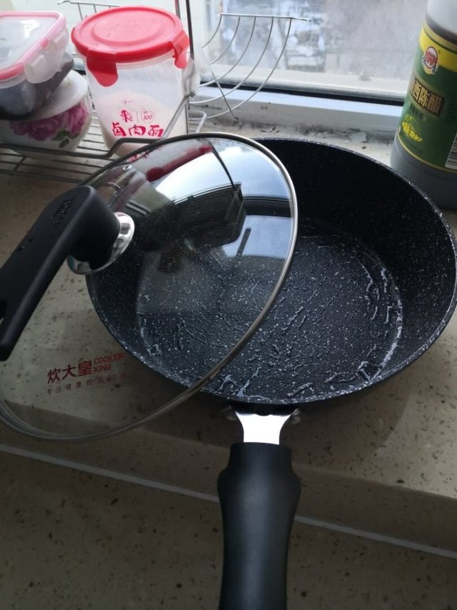 还不错，一直用的是这个牌子的锅，就是有点