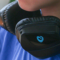 达尔优A700X无线游戏耳机：双模长续航，小资游戏玩家性价比之选