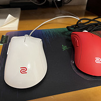 电竞鼠标 篇一：新购卓威EC2RE红色版 vs 卓威EC2白色特别版
