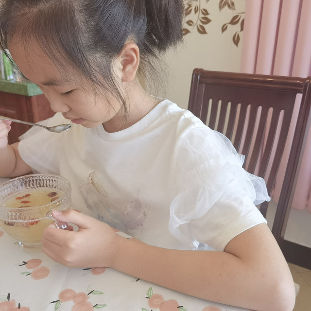 零添加，孕妇和儿童都可以吃的蛋白银耳燕窝
