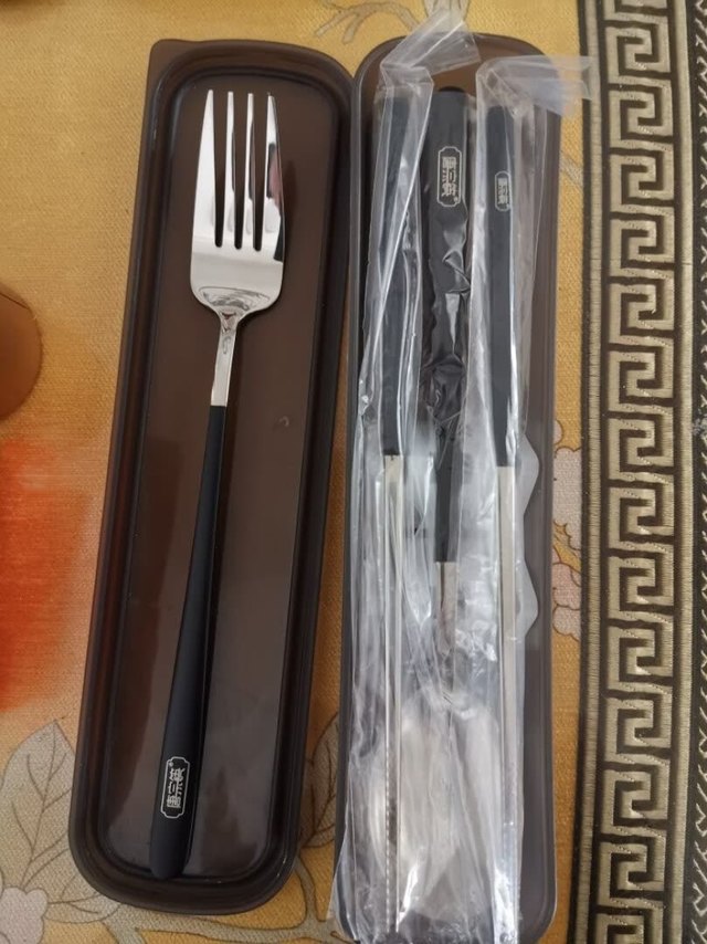 一开始看上了这套餐具的颜值，感觉在生活中