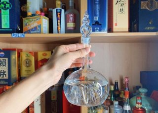 华山论剑一款100元出头性比价还不错的酒