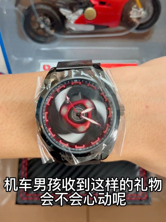 这么帅的杜卡迪旋转手表 到手只要309