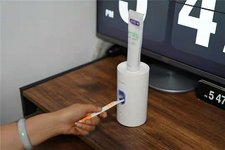 小猬智能牙膏机让孩子爱上刷牙保持口腔健康