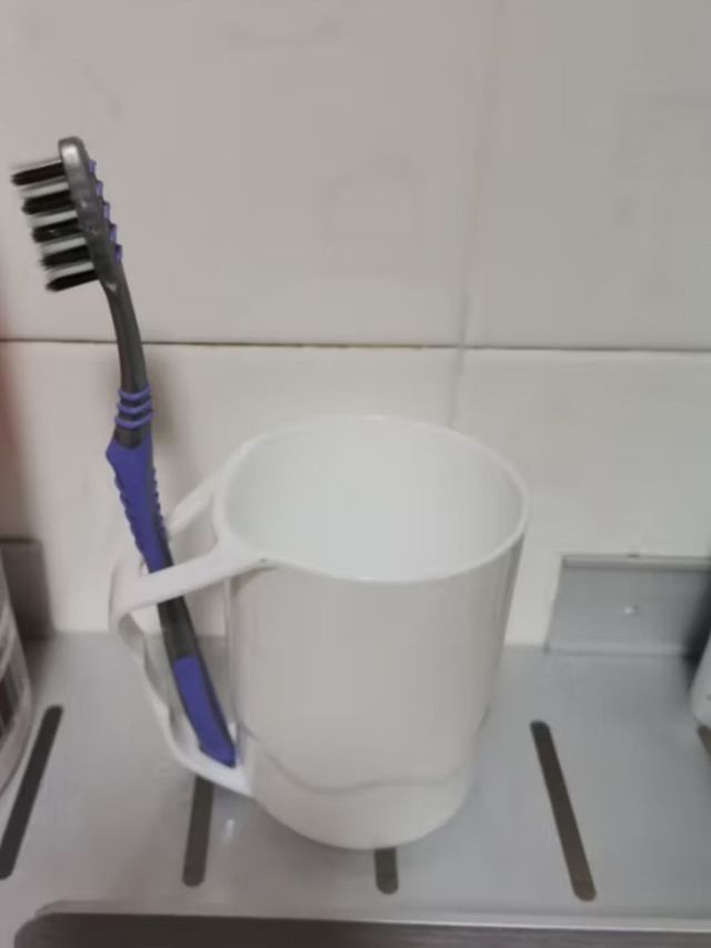 这刷牙杯子，我给满分