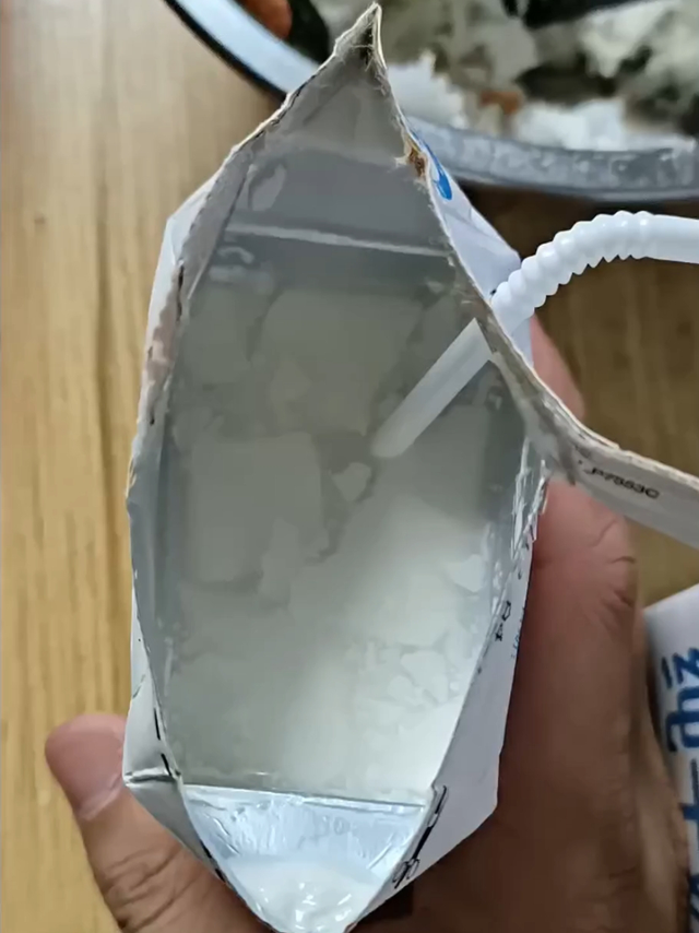 保质期内就成豆腐块样的