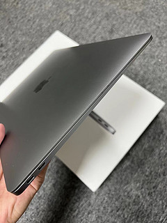 作为果粉，MacBook Air20款低配值得收吗？