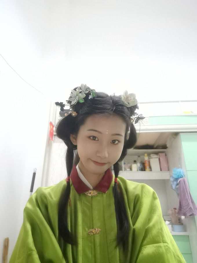 云出岫汉服