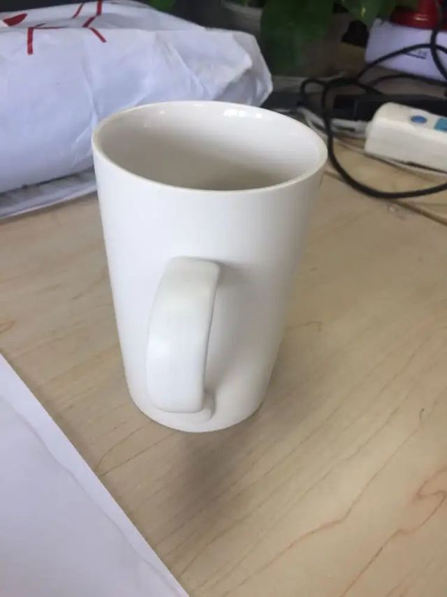 杯子的质量很好,容量很大,设计合理