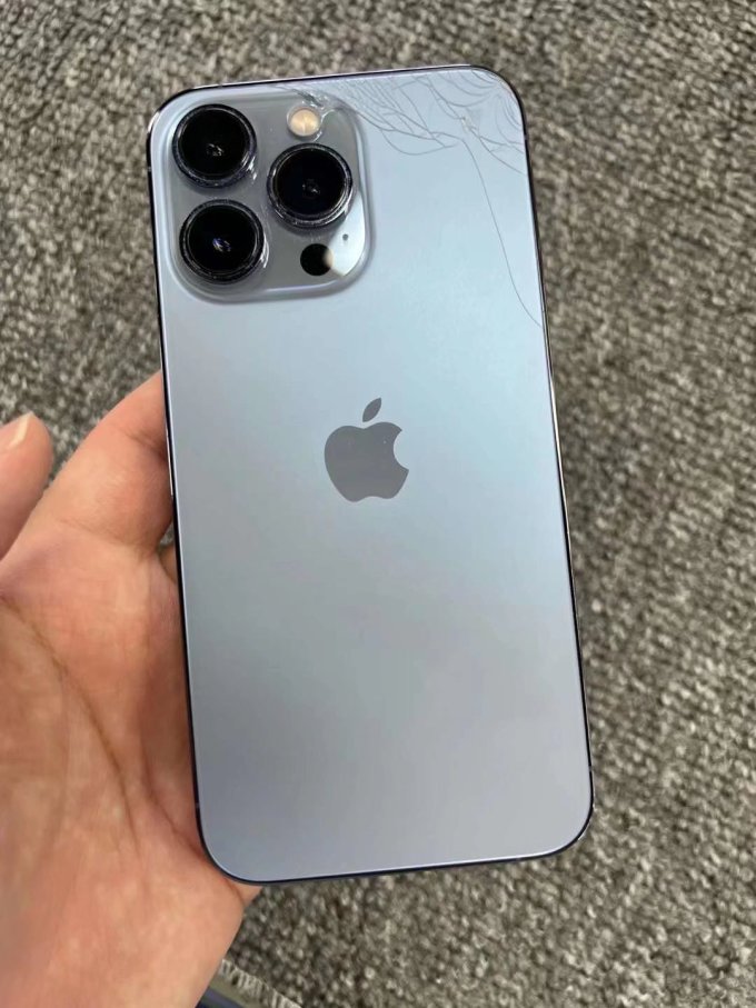 苹果iphone 13 proiphone怎么样 碎了 13 pro 256g 4500就给柜台回收
