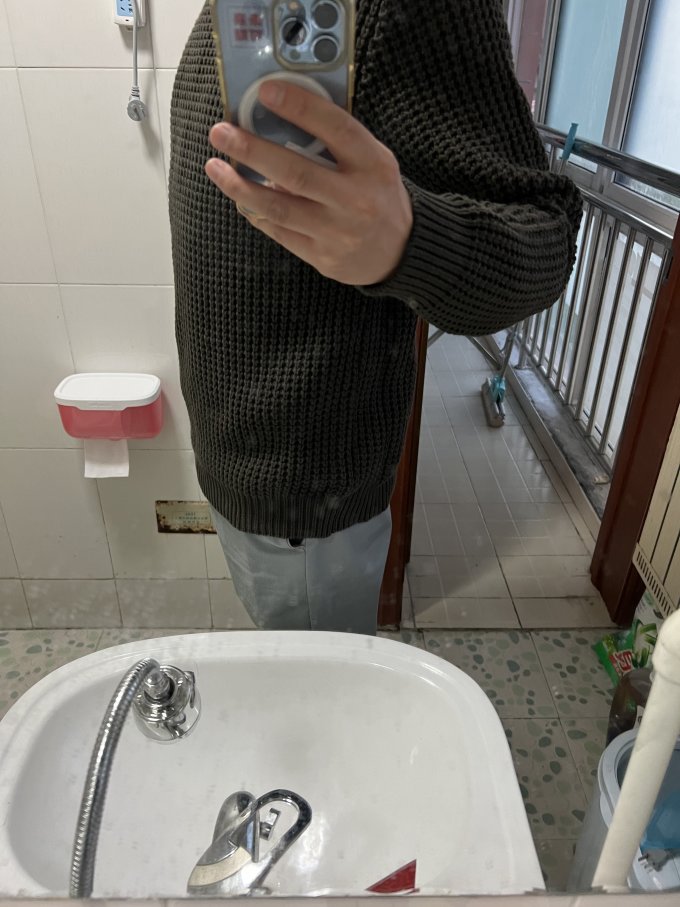马登男士毛衣