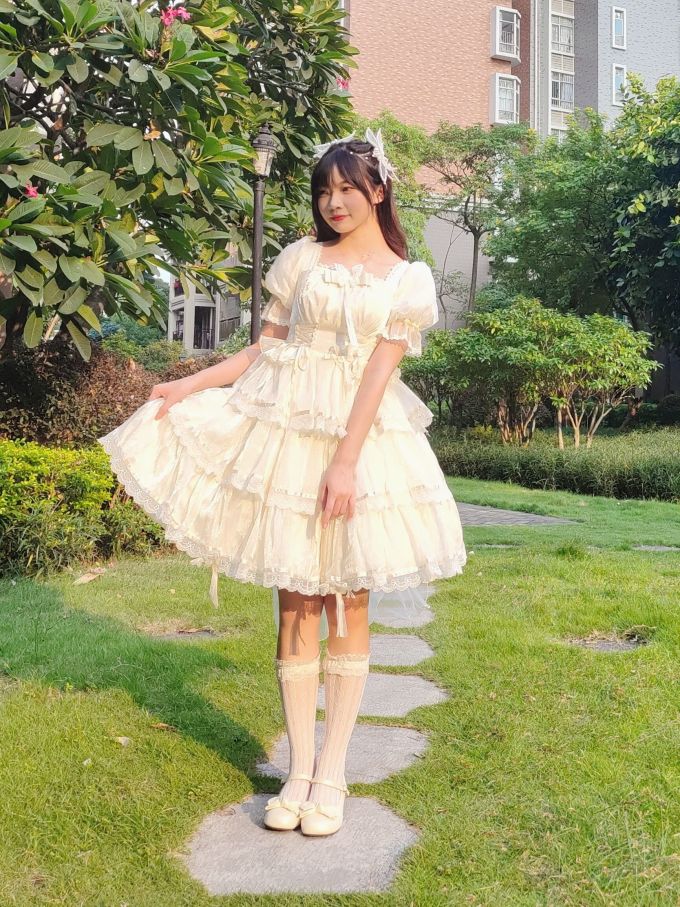 绵羊泡芙连衣裙