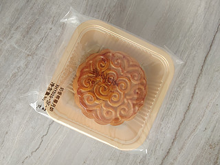 今年买的最好吃的月饼了--五芳斋竹篮礼盒