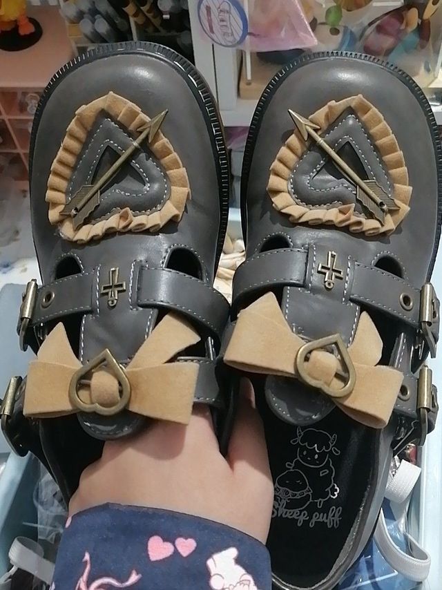 你还缺一双这样的小皮鞋