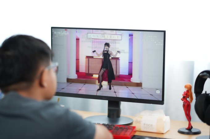 惠科显示器