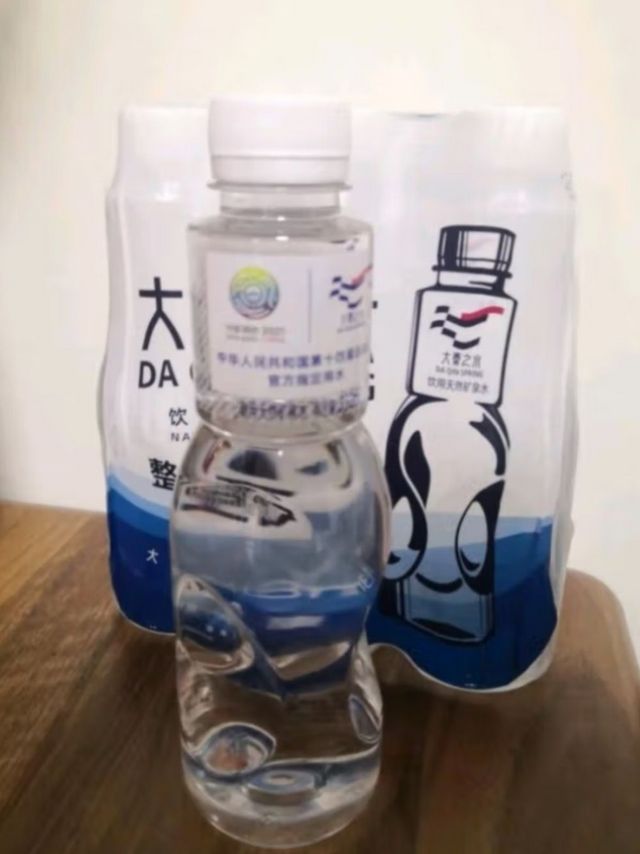 大秦之水富锶弱碱偏硅酸矿泉水500ml*6