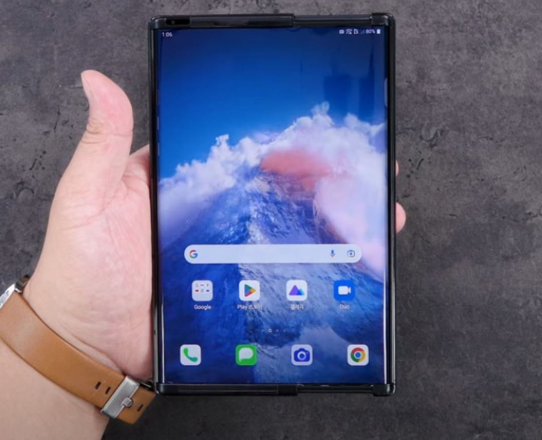 独特的 LG Rollable 原型机,卷轴屏、骁龙888、后摄自拍