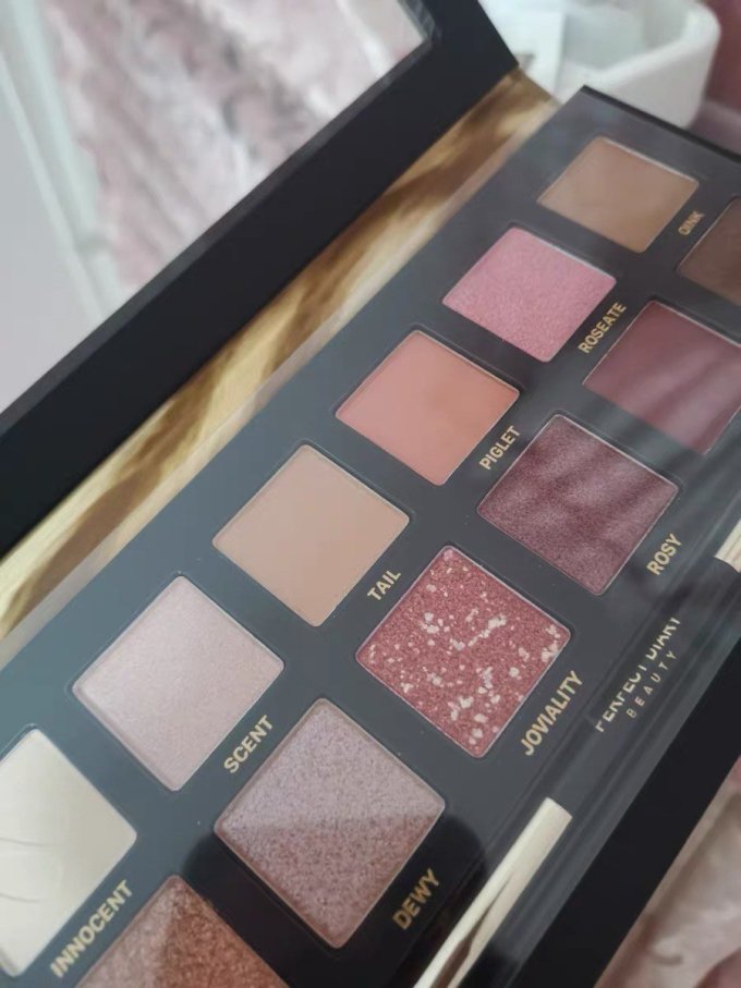 完美日记眼影怎么样 甜系女孩必备|完美日记小猪盘_什么值得买